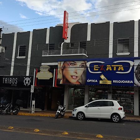 Hotel Avenida Tupa Bagian luar foto