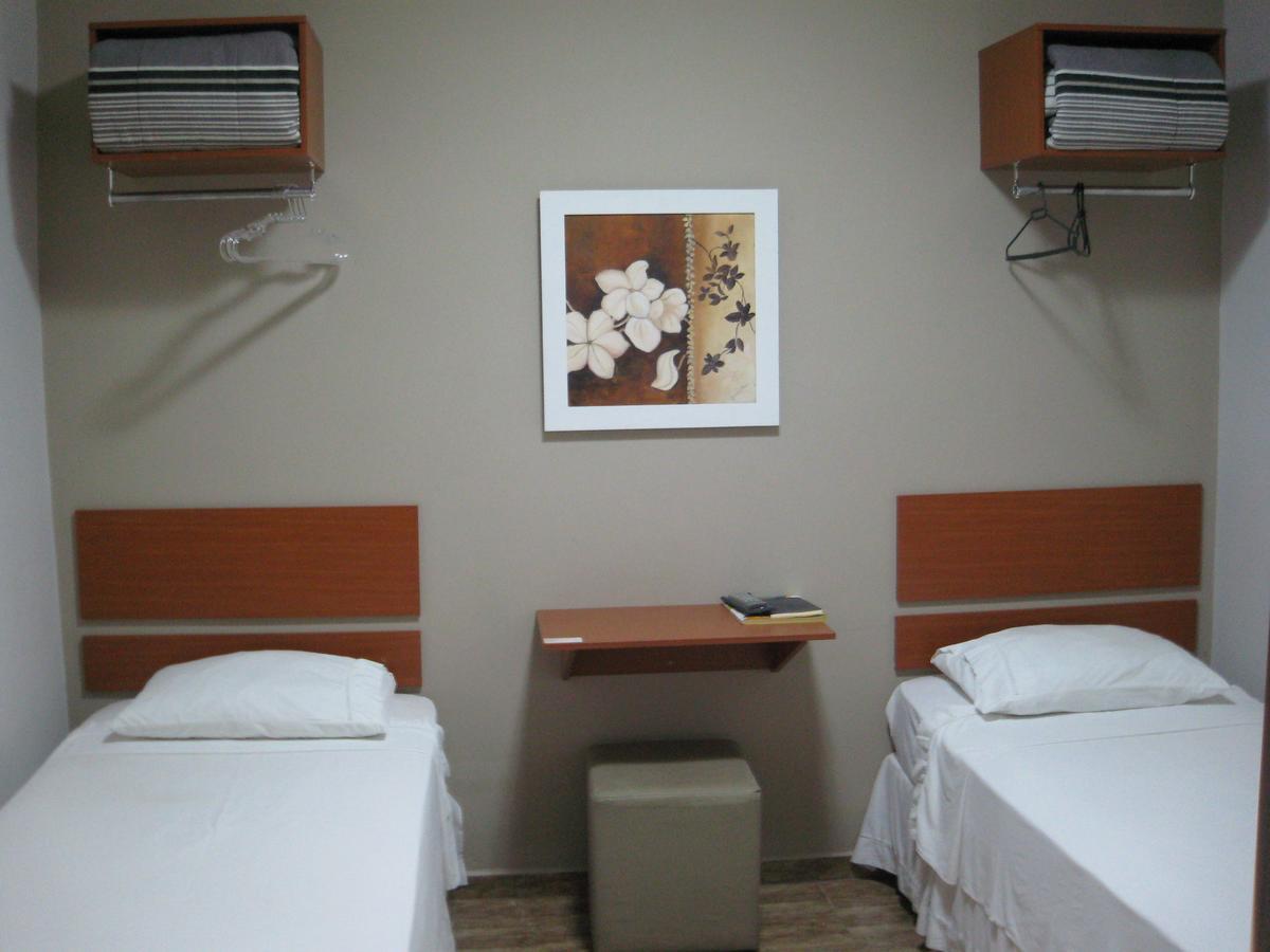 Hotel Avenida Tupa Bagian luar foto