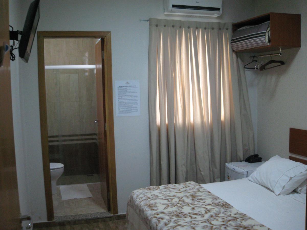 Hotel Avenida Tupa Bagian luar foto