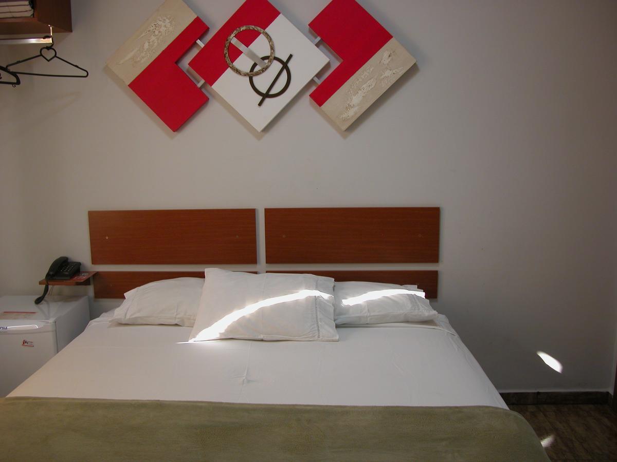 Hotel Avenida Tupa Bagian luar foto