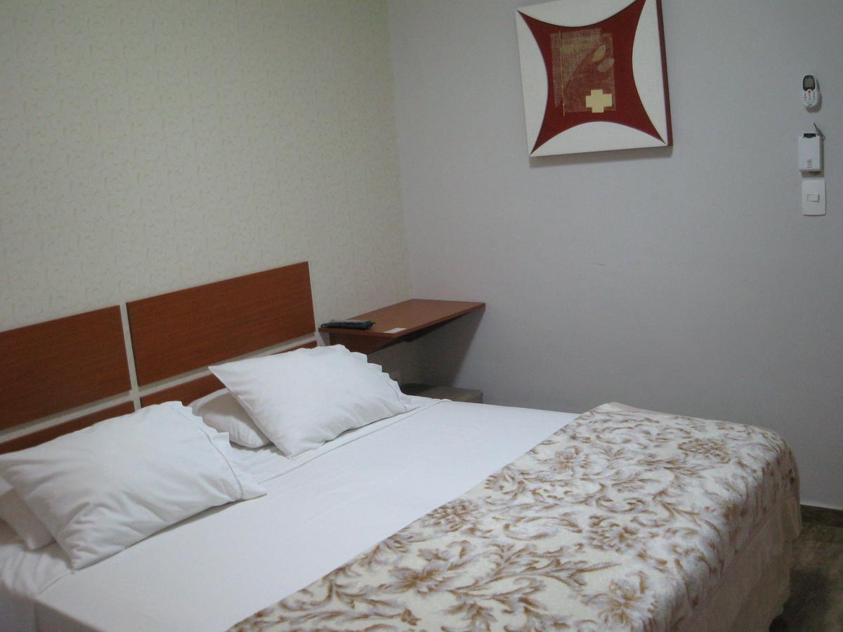 Hotel Avenida Tupa Bagian luar foto